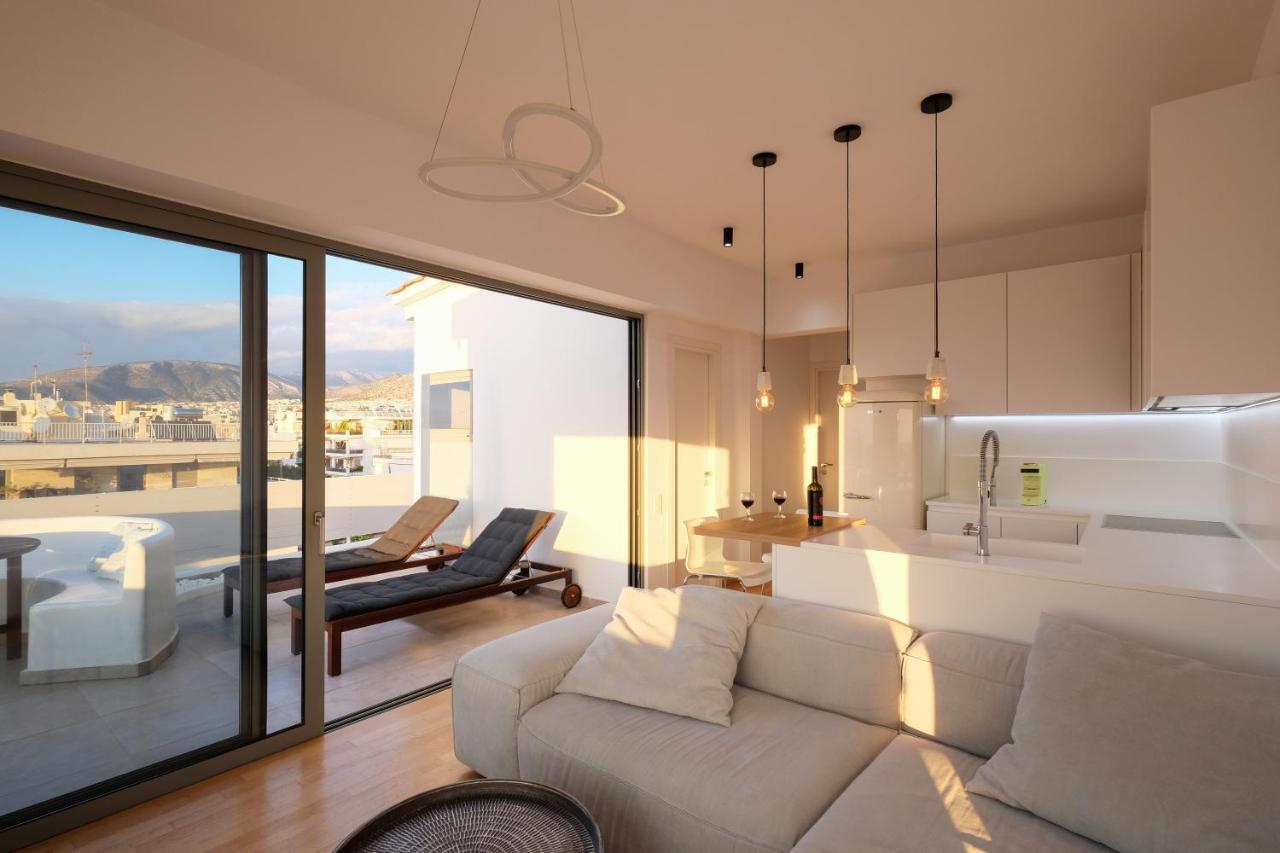 Amazing Suite At Glyfada With Sea View & Jacuzzi Афины Экстерьер фото